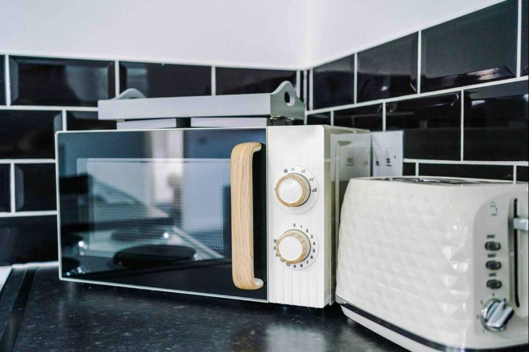 Spacious One-Bedroom Apartment In Saint Helens St Helens  エクステリア 写真